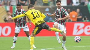 Torcedores elogiam 1º tempo do Fluminense contra o Borussia no Mundial: 'Um amasso'